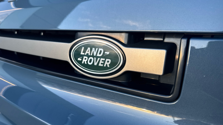 Land Rover Defender 3.0 D250 X-Dynamic SE 90 3dr Auto Diesel Estate